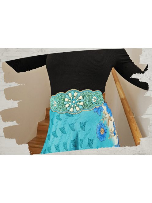 Türkiz-zöld virágos